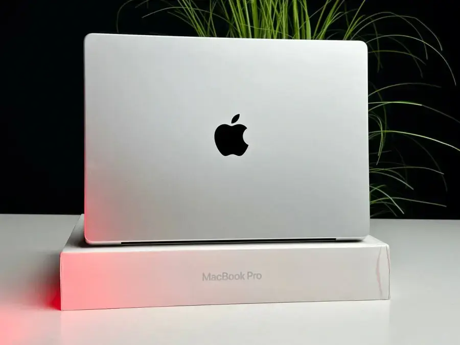 ВЖИВАНИЙ MacBook Pro 14" Silver (MKGR3) 2021 - Стан: гарний | Комплект: повний | Гарантія: 3 міс.