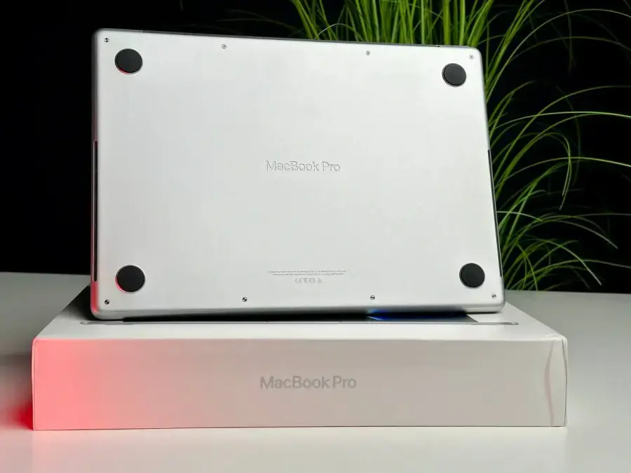 ВЖИВАНИЙ MacBook Pro 14" Silver (MKGR3) 2021 - Стан: гарний | Комплект: повний | Гарантія: 3 міс.