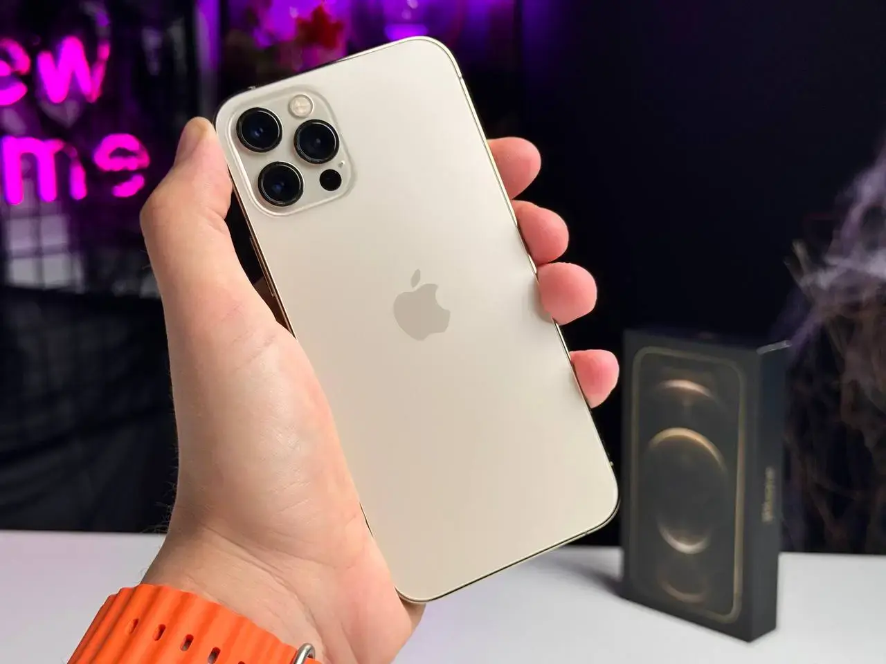 ВЖИВАНИЙ Apple iPhone 12 Pro 128GB Gold (MGLQ3, MGMM3) - Стан: гарний | Акумулятор: 100% | Комплектація: повний | Гарантія: 1 міс.