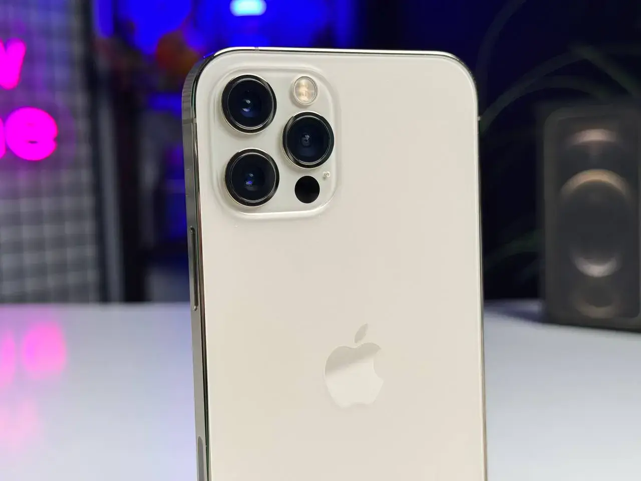 ВЖИВАНИЙ Apple iPhone 12 Pro 256GB Gold (MGLV3, MGMR3) - Стан: гарний | Акумулятор: 100% | Комплектація: коробка | Гарантія: 1 міс.
