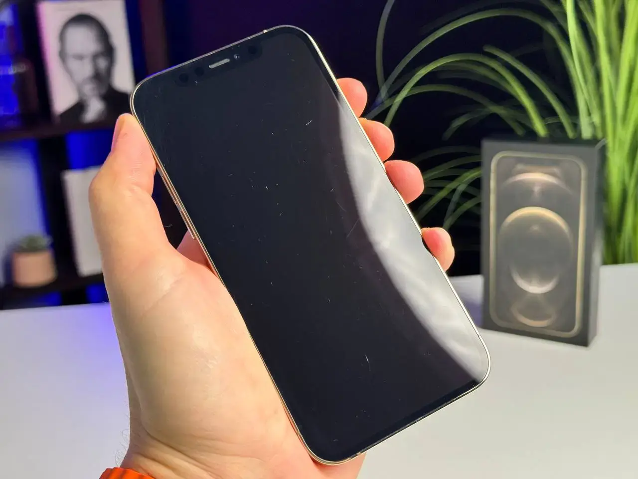 ВЖИВАНИЙ Apple iPhone 12 Pro 256GB Gold (MGLV3, MGMR3) - Стан: гарний | Акумулятор: 100% | Комплектація: коробка | Гарантія: 1 міс.