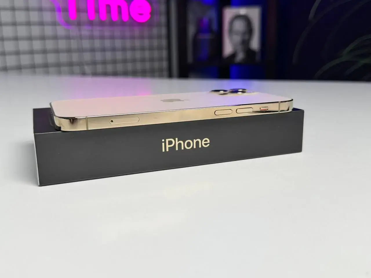 ВЖИВАНИЙ Apple iPhone 12 Pro 256GB Gold (MGLV3, MGMR3) - Стан: гарний | Акумулятор: 100% | Комплектація: коробка | Гарантія: 1 міс.
