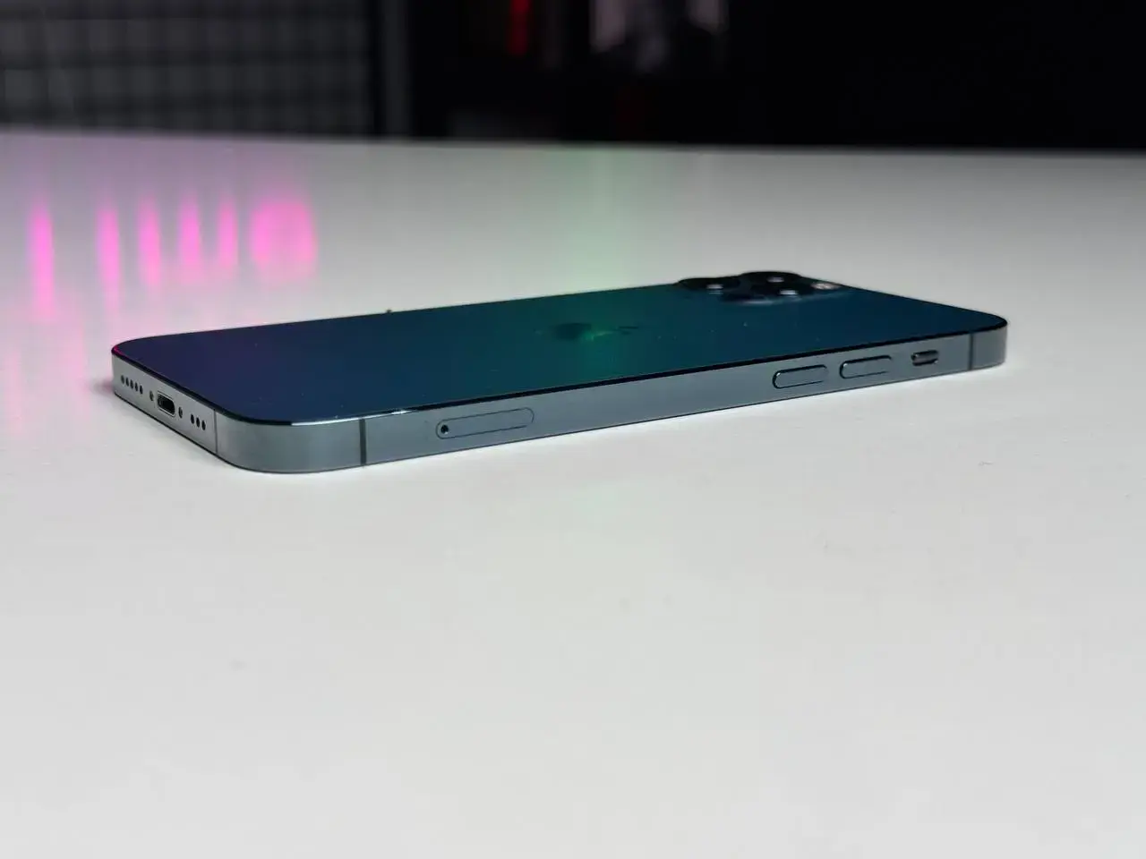ВЖИВАНИЙ Apple iPhone 12 Pro 256GB Pacific Blue (MGLW3, MGMT3) - Стан: гарний | Акумулятор: 100% | Комплектація: кабель | Гарантія: 1 міс.