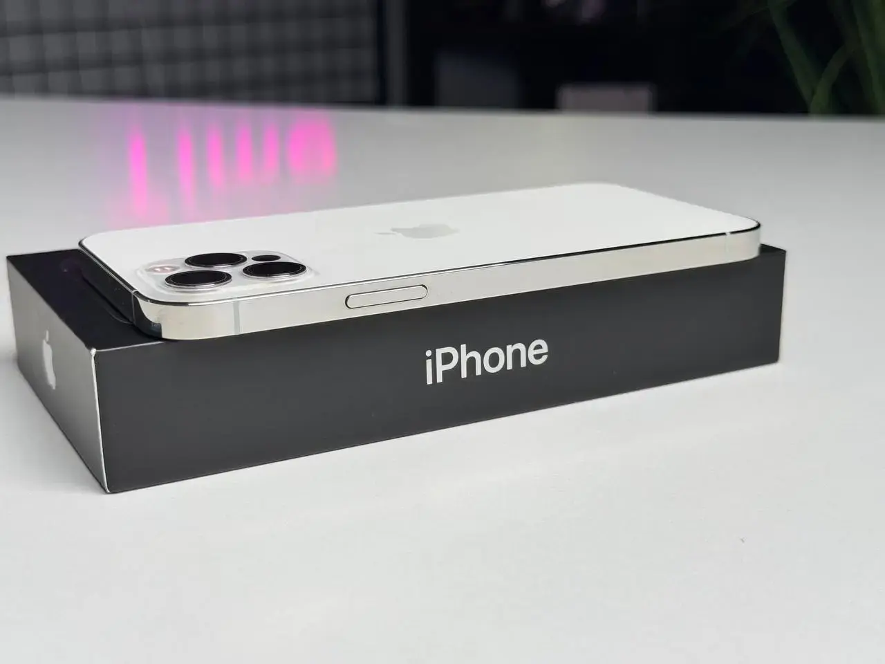 Б/У Apple iPhone 12 Pro 256GB Silver (MGLU3, MGMQ3) - Состояние: хороший | Аккумулятор: 100% | Комплектация: полный | Гарантія: 1 мес.