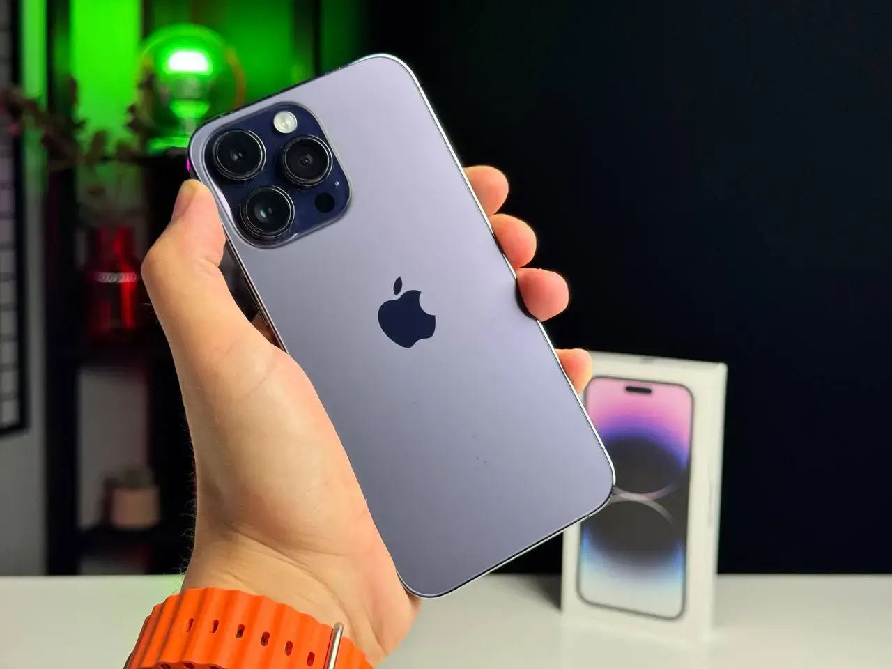 ВЖИВАНИЙ Apple iPhone 14 Pro Max 256GB Dual Sim Deep Purple (MQ8A3) - Стан: гарний | Акумулятор: 89% | Комплектація: повний | Гарантія: 1 міс.