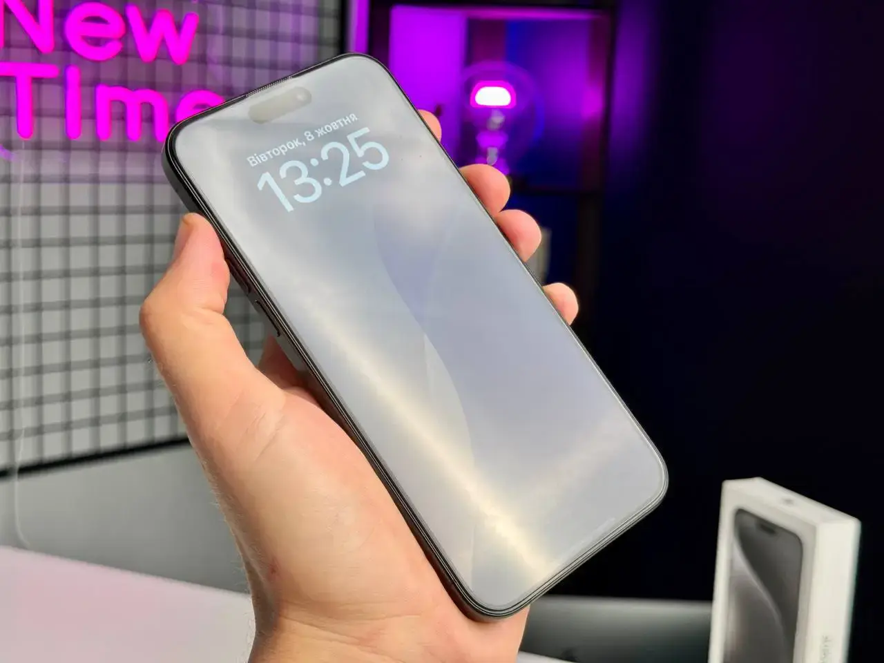 ВЖИВАНИЙ Apple iPhone 15 Pro Max 1TB Black Titanium (MU7G3) - Стан: гарний | Акумулятор: 90% | Комплектація: повний | Гарантія: 1 міс.