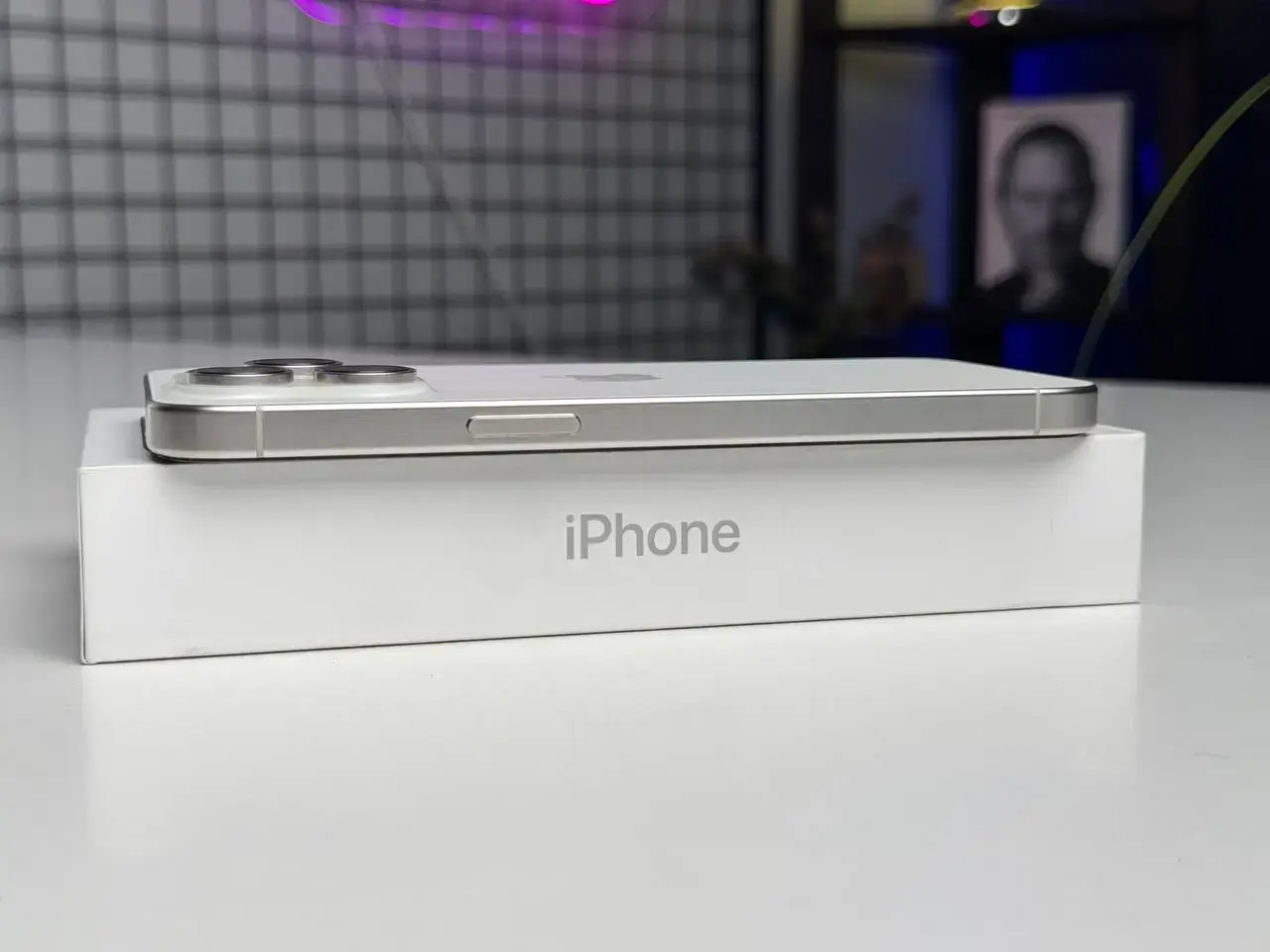 ВЖИВАНИЙ Apple iPhone 15 Pro Max 512GB White Titanium (MU7D3) - Стан: ідеальний | Акумулятор: 97% | Комплектація: повний | Гарантія: 1 міс.