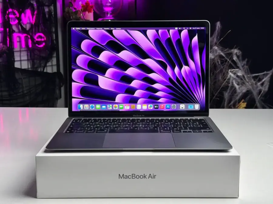 ВЖИВАНИЙ MacBook Air 13" M1/8CPU/7GPU/8GB/256GB Space Gray 2020 (MGN63) - Стан: гарний | Акумулятор: 85% | Комплектація: повний | Гарантія: 1 міс.