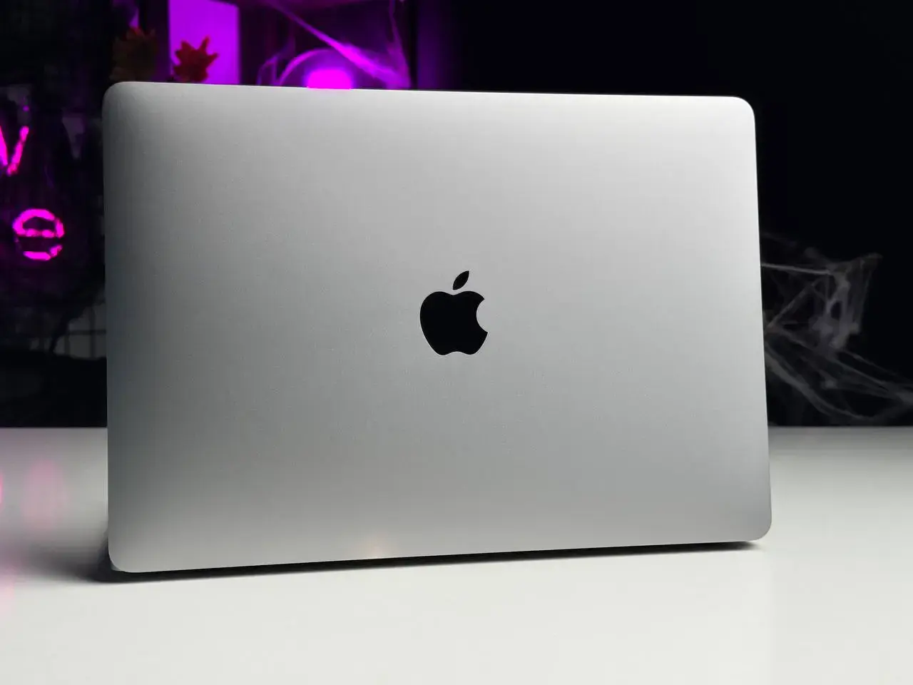 Б/У MacBook Pro 13" Space Gray (MR9R2) 2018 - Состояние: удовлетворительный | Комплектация: кабель | Гарантія: 1 мес.