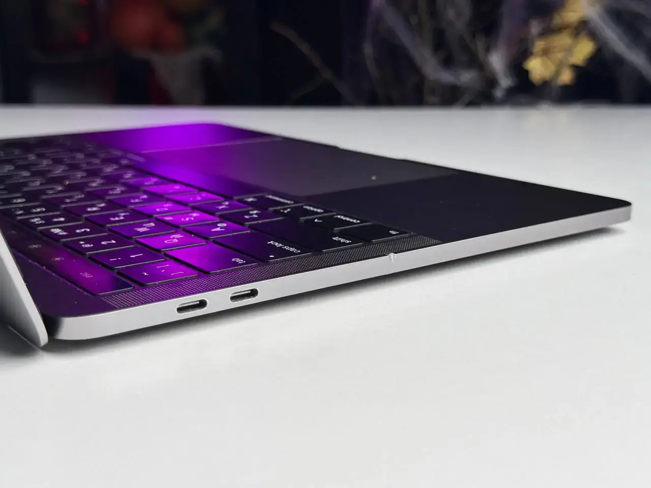 Б/У MacBook Pro 13" Space Gray (MR9R2) 2018 - Состояние: удовлетворительный | Комплектация: кабель | Гарантія: 1 мес.