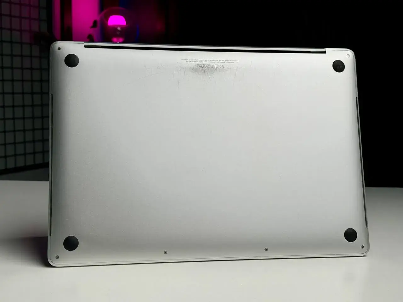 ВЖИВАНИЙ MacBook Pro 15" Silver (MPTU2) 2017 - Стан: задовільний | Акумулятор: 100% | Комплект: блок живлення, кабель | Гарантія: 1 міс.