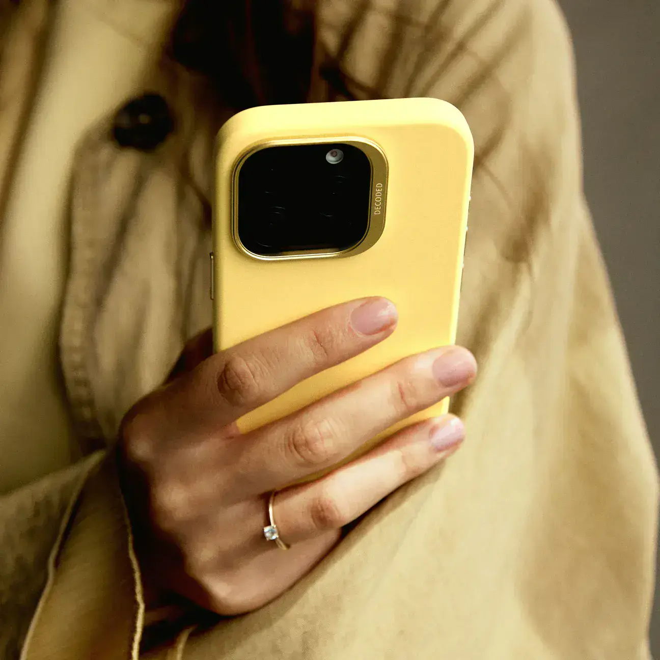 Чехол DECODED Silicone Case for iPhone 16 Pro Max - Popcorn Yellow (D25IPO16PMBCS9PN)