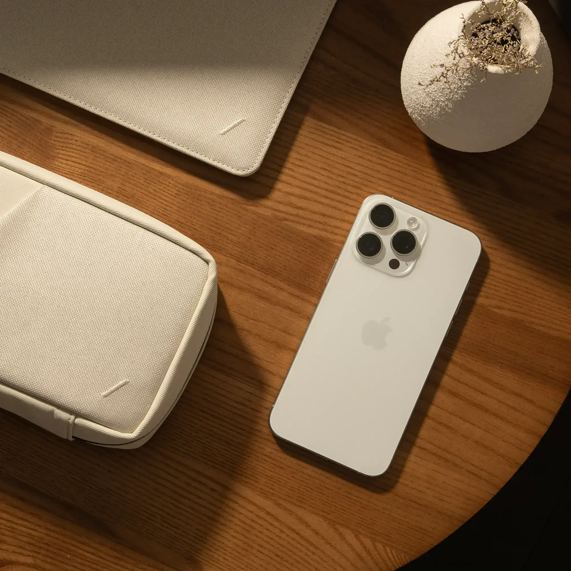 Чохол Native Union Stow Slim Sleeve Case Sandstone for MacBook Pro 14"/MacBook Air 13" (STOW-MBS-SAN-14)
