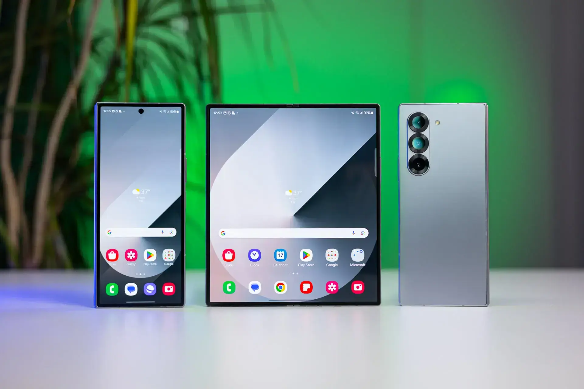 Samsung Fold 7: специальная серия с тремя экранами появится в 2025 году