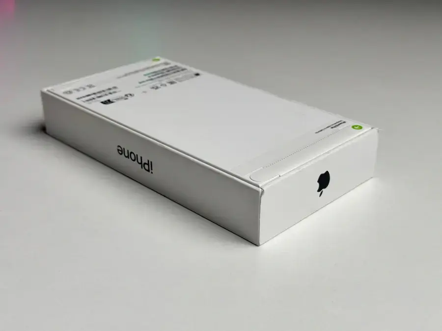 Уцінка Apple iPhone 15 Plus 128GB Black (MU0Y3) DEMO