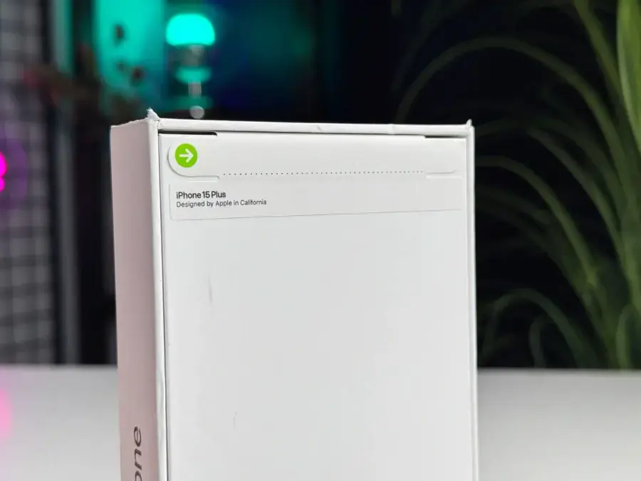 Уцінка Apple iPhone 15 Plus 128GB Black (MU0Y3) DEMO