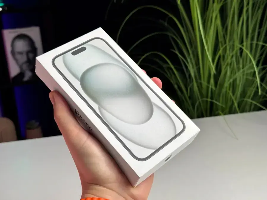 Уцінка Apple iPhone 15 Plus 128GB Black (MU0Y3) DEMO