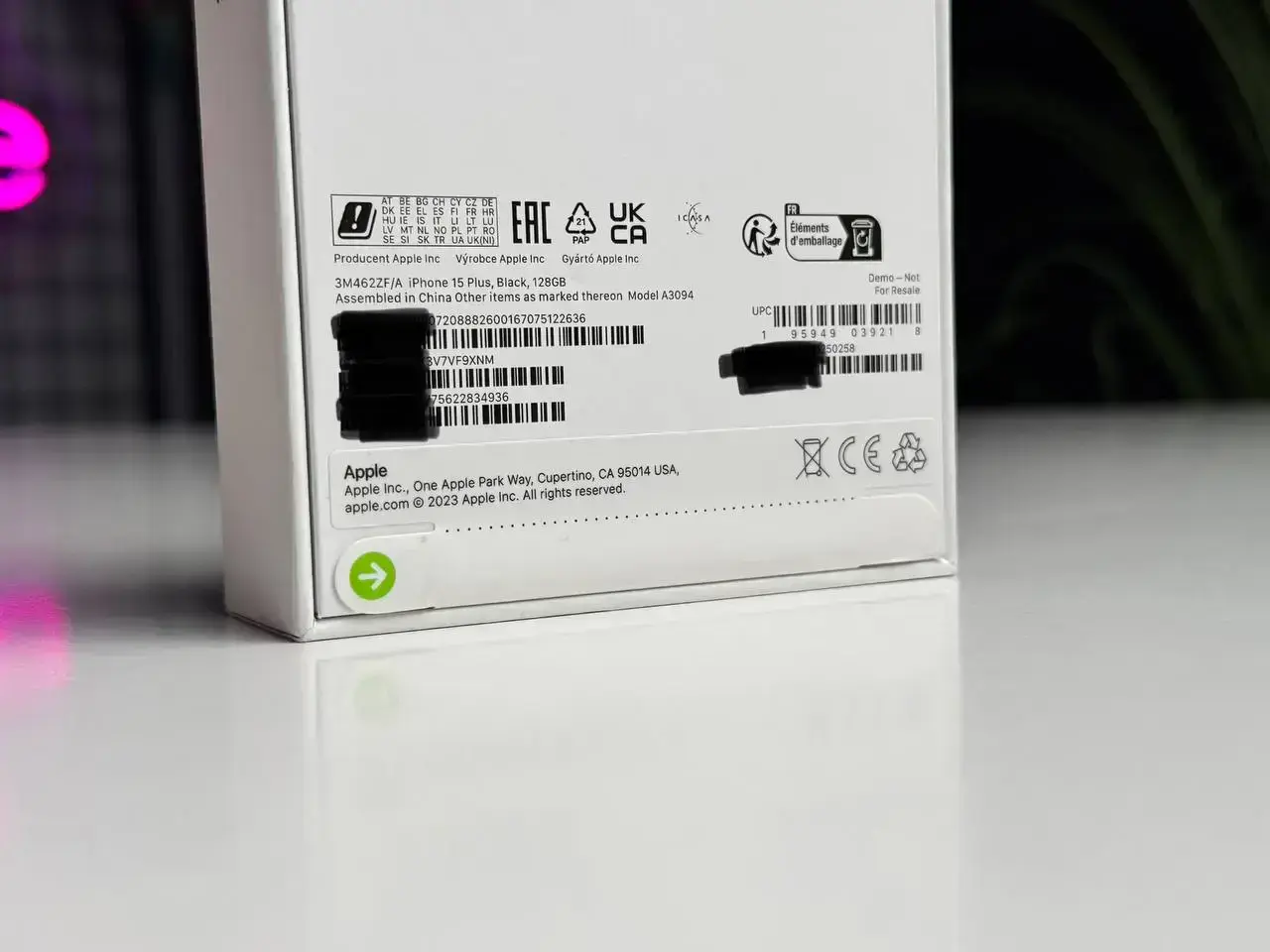 Уценка Apple iPhone 15 Plus 128GB Black (MU0Y3) DEMO