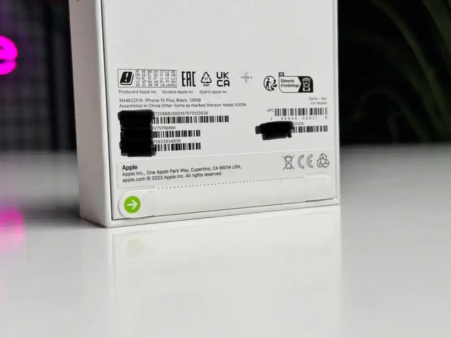 Уцінка Apple iPhone 15 Plus 128GB Black (MU0Y3) DEMO