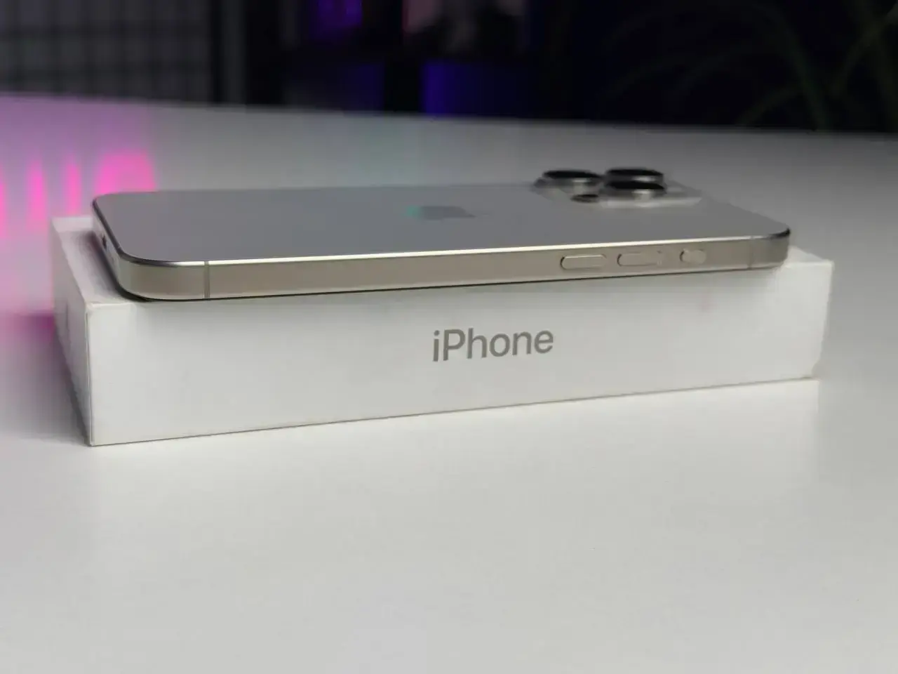 Б/У Apple iPhone 15 Pro Max 512GB Natural Titanium eSim (MU6D3) - Состояние: идеальный | Аккумулятор: 99% | Комплектация: полный | Гарантія: 1 мес.