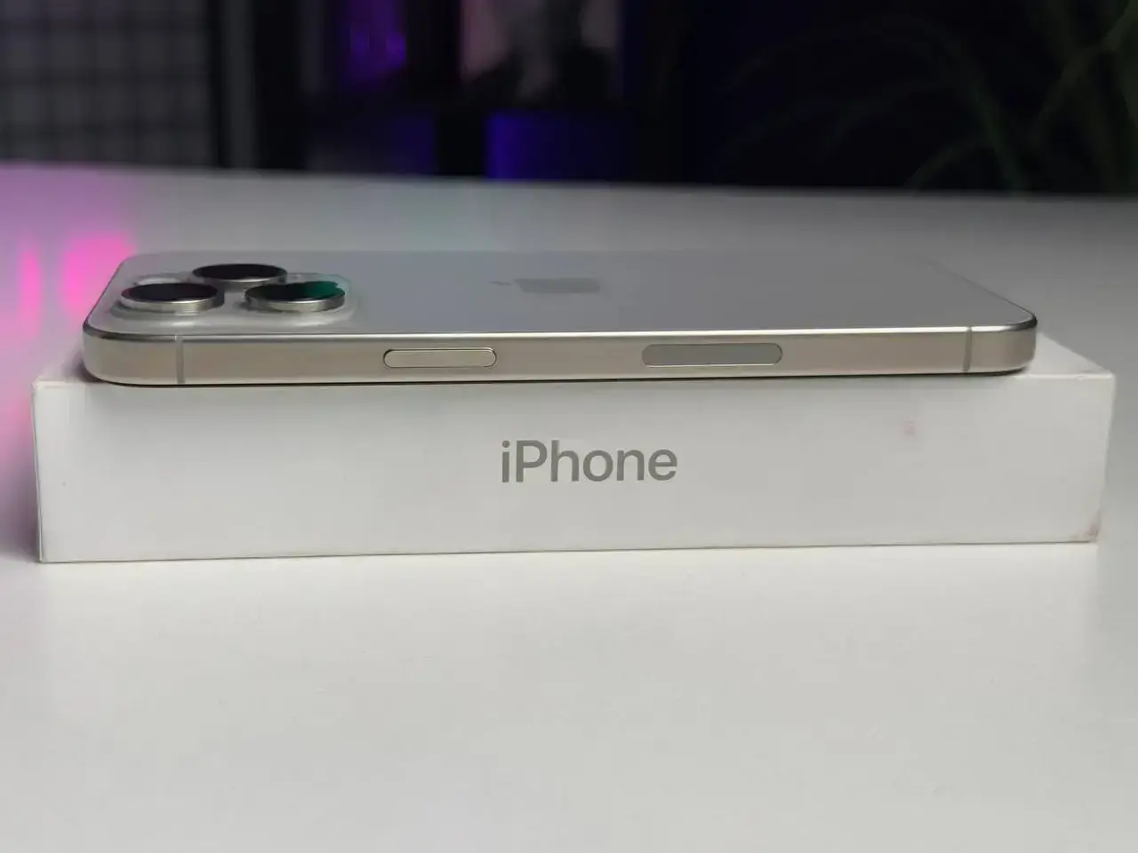 Б/У Apple iPhone 15 Pro Max 512GB Natural Titanium eSim (MU6D3) - Состояние: идеальный | Аккумулятор: 99% | Комплектация: полный | Гарантія: 1 мес.