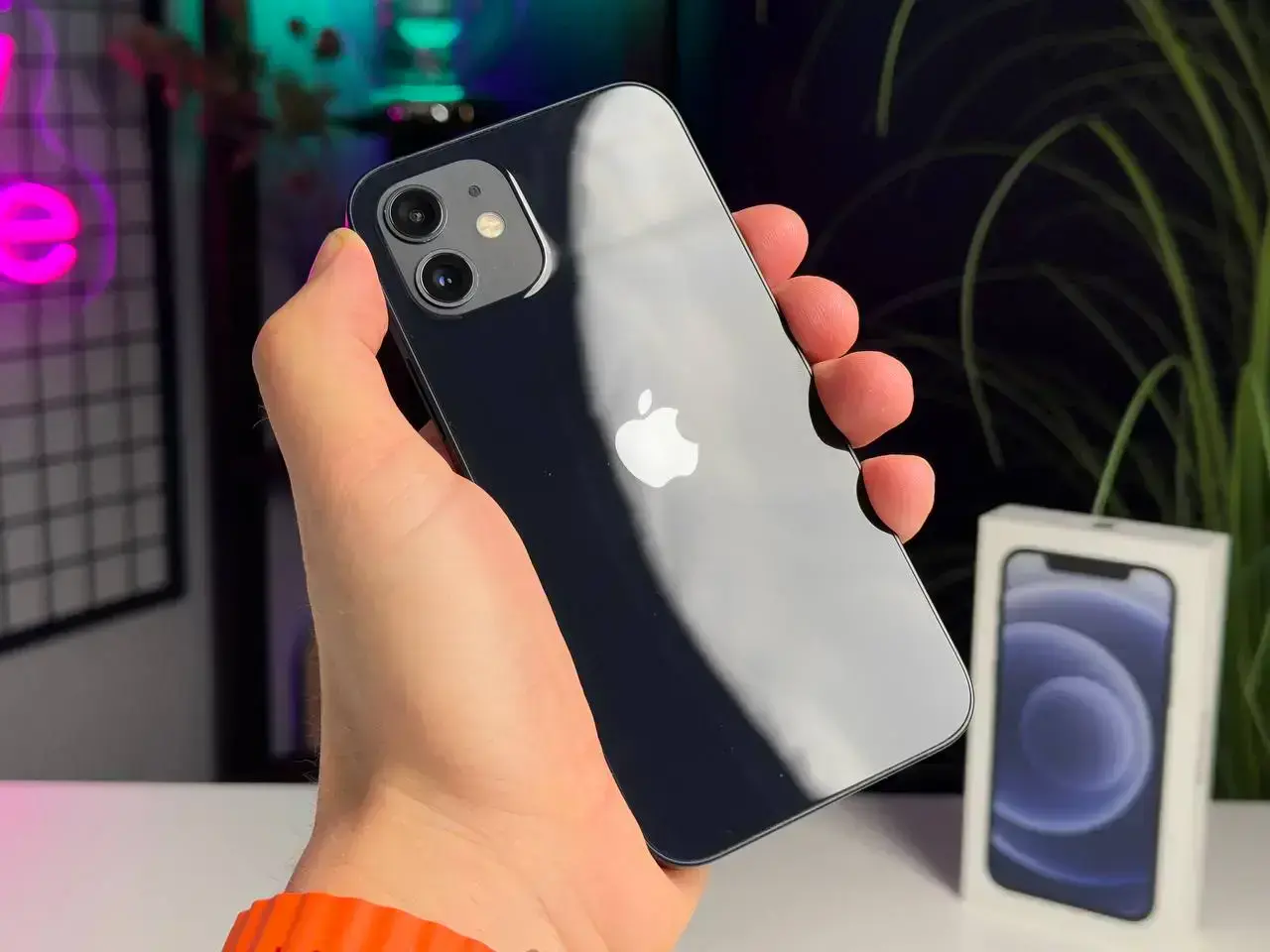 Б/У Apple iPhone 12 128GB Black (MGHC3, MGJA3) - Состояние: хороший | Аккумулятор: 100% | Гарантія: 1 мес.