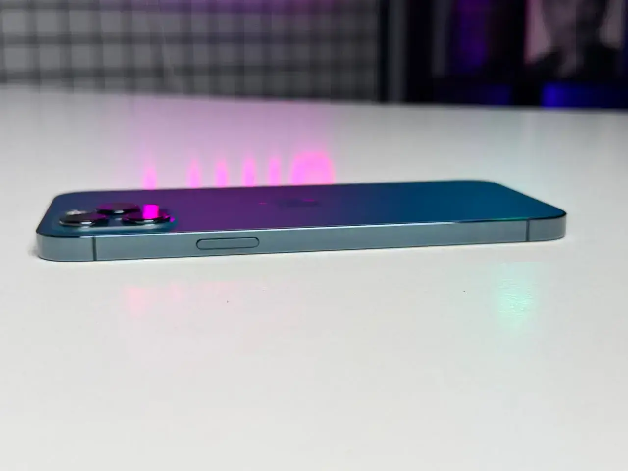 ВЖИВАНИЙ Apple iPhone 12 Pro Max 256GB Pacific Blue (MGCN3, MGDF3) - Стан: гарний | Акумулятор: 98% | Комплектація: без комплекту | Гарантія: 1 міс.
