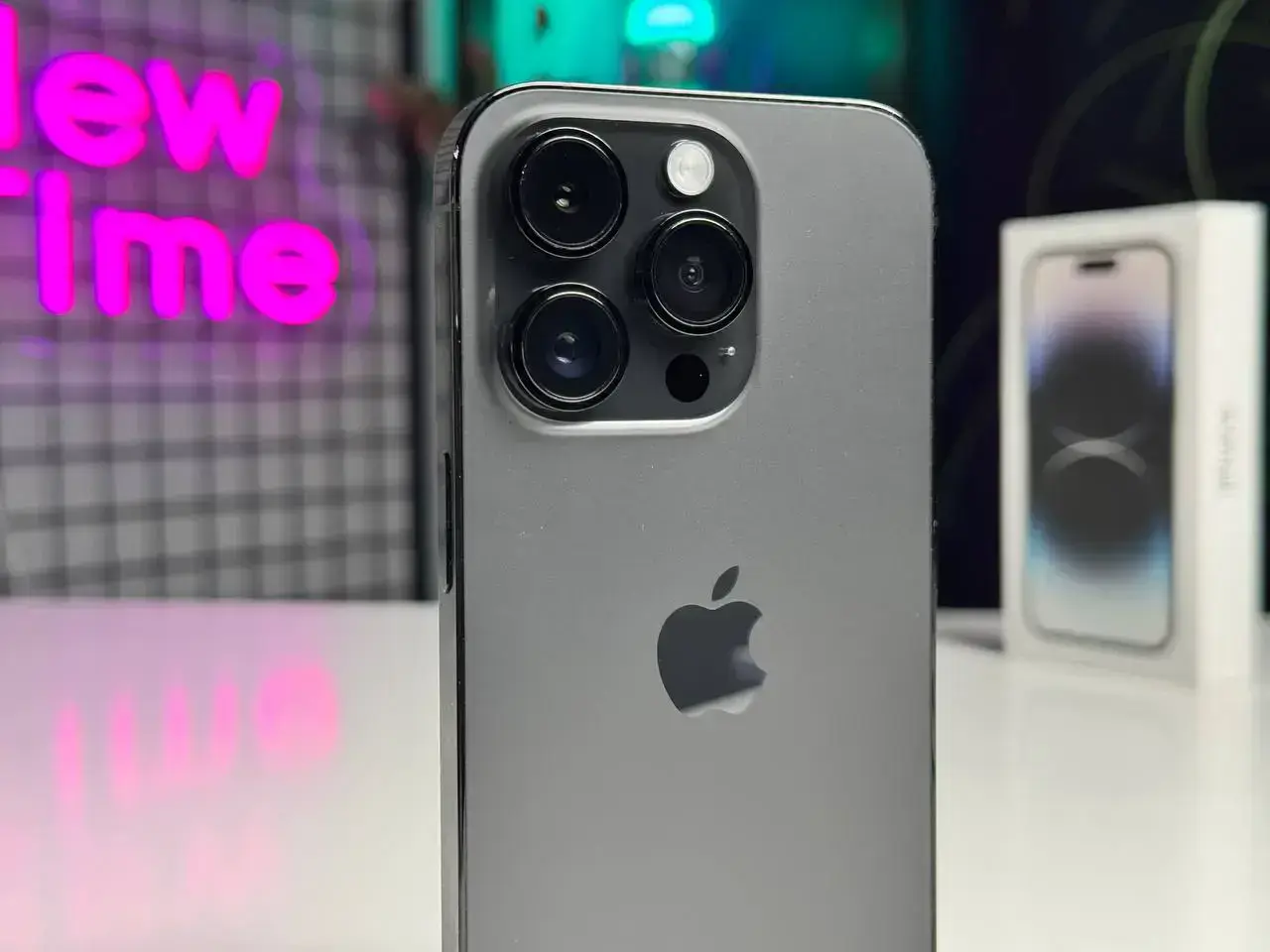 ВЖИВАНИЙ Apple iPhone 14 Pro 1TB Space Black (MQ2G3) - Стан: гарний | Акумулятор: 95% | Комплектація: повний | Гарантія: 1 міс.