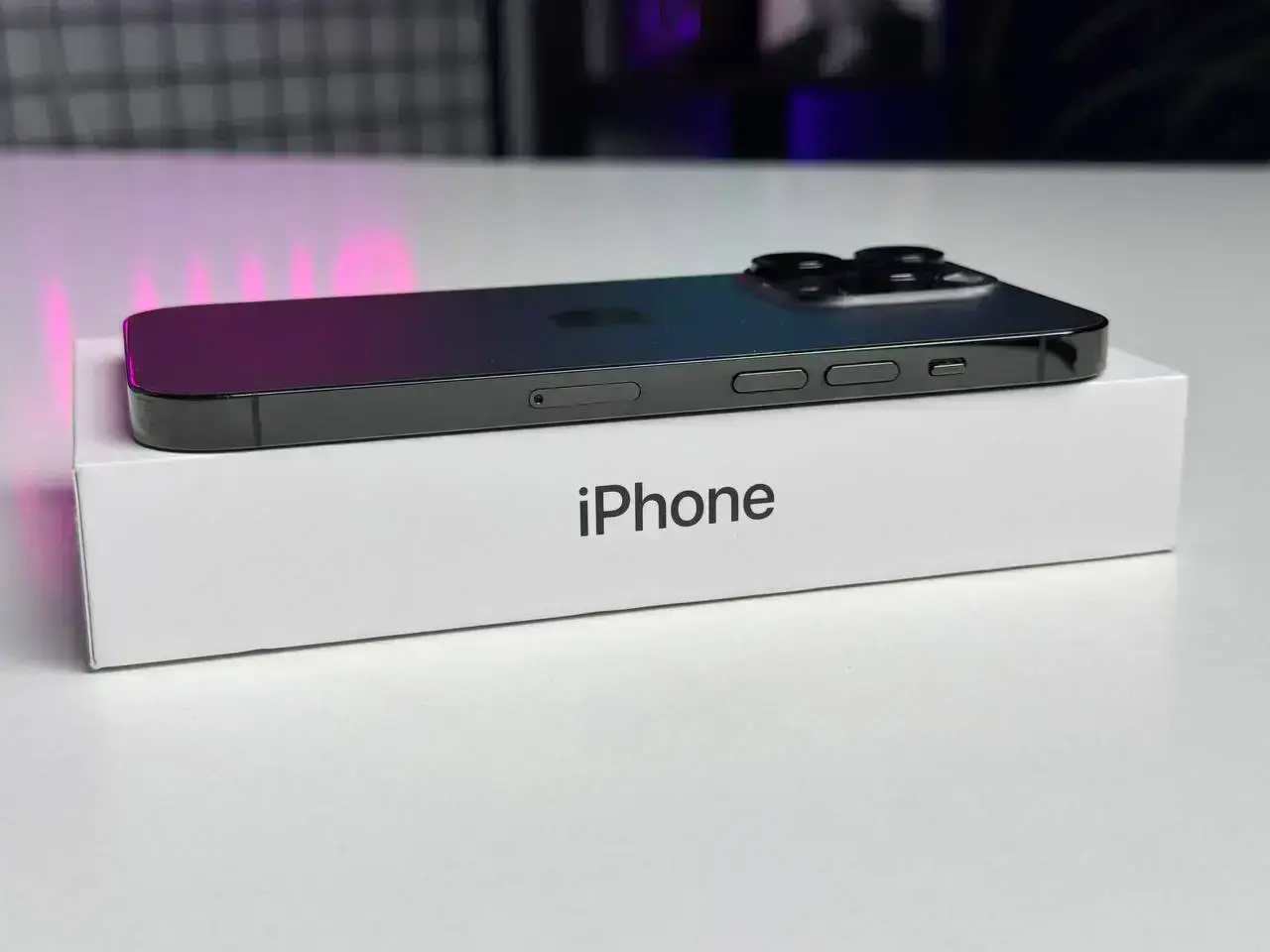 ВЖИВАНИЙ Apple iPhone 14 Pro 1TB Space Black (MQ2G3) - Стан: гарний | Акумулятор: 95% | Комплектація: повний | Гарантія: 1 міс.