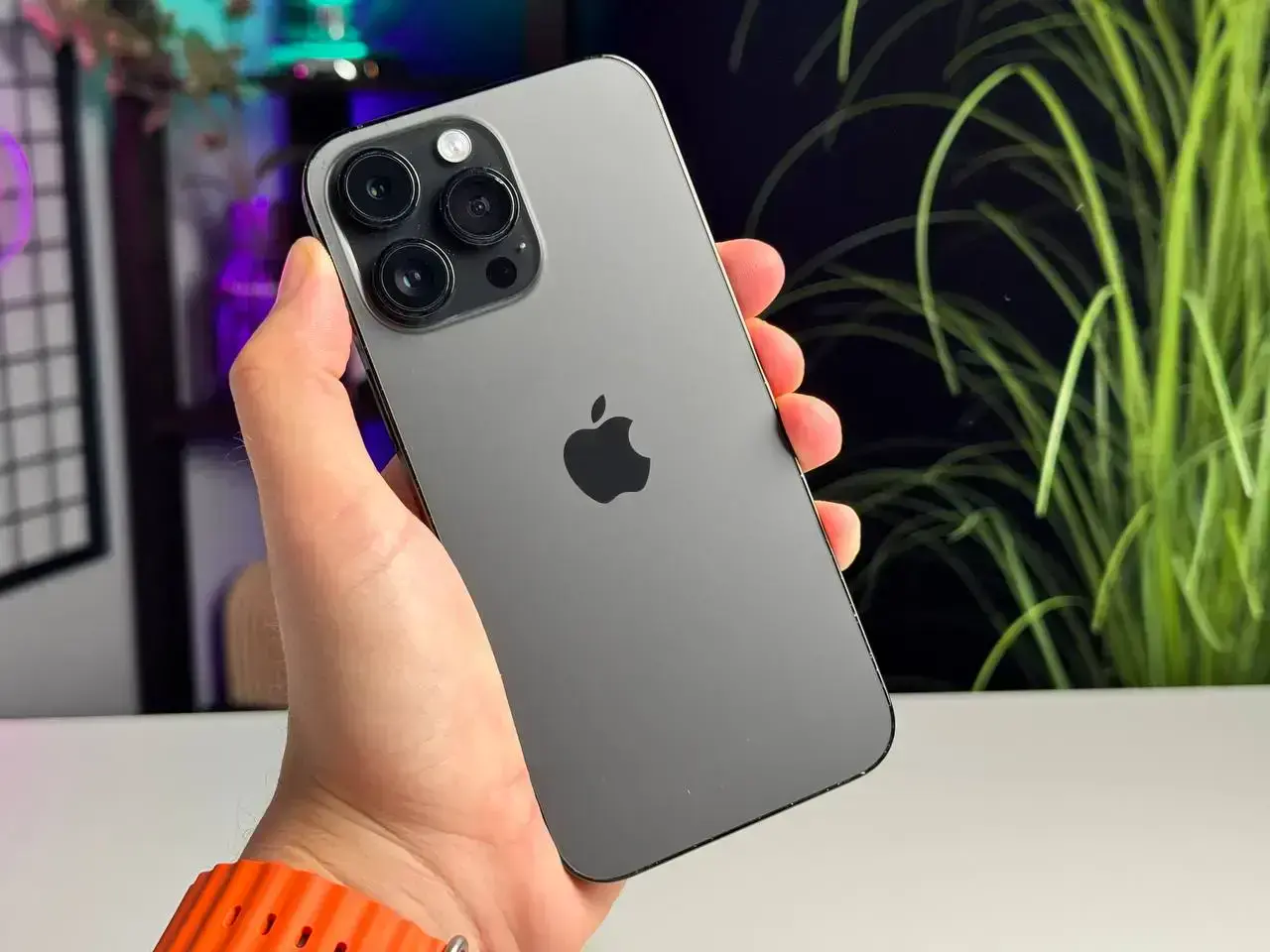 ВЖИВАНИЙ Apple iPhone 14 Pro Max 256GB Space Black eSim (MQ8T3) - Стан: гарний | Акумулятор: 88% | Комплектація: кабель | Гарантія: 1 міс.