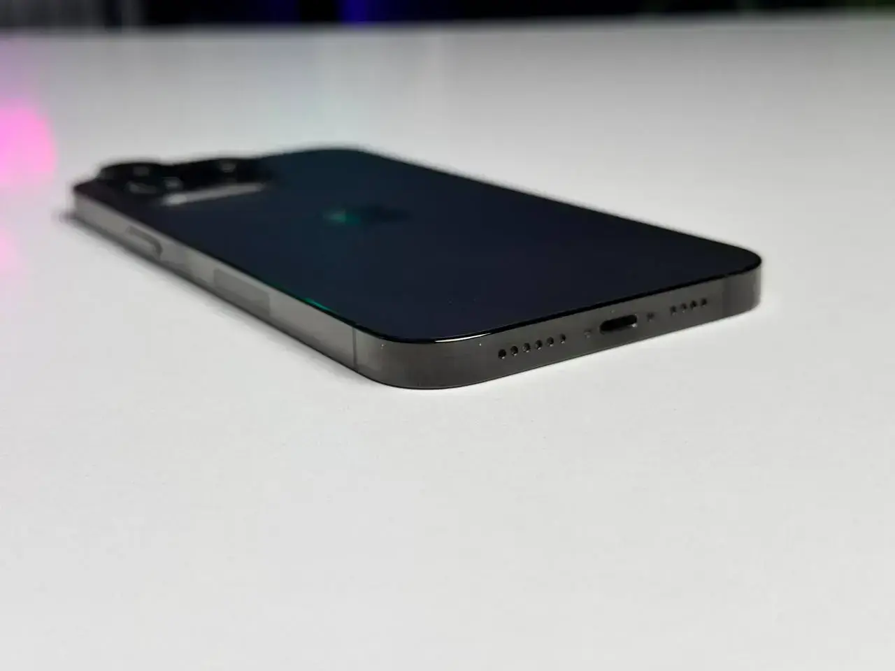 ВЖИВАНИЙ Apple iPhone 14 Pro Max 256GB Space Black eSim (MQ8T3) - Стан: гарний | Акумулятор: 88% | Комплектація: кабель | Гарантія: 1 міс.