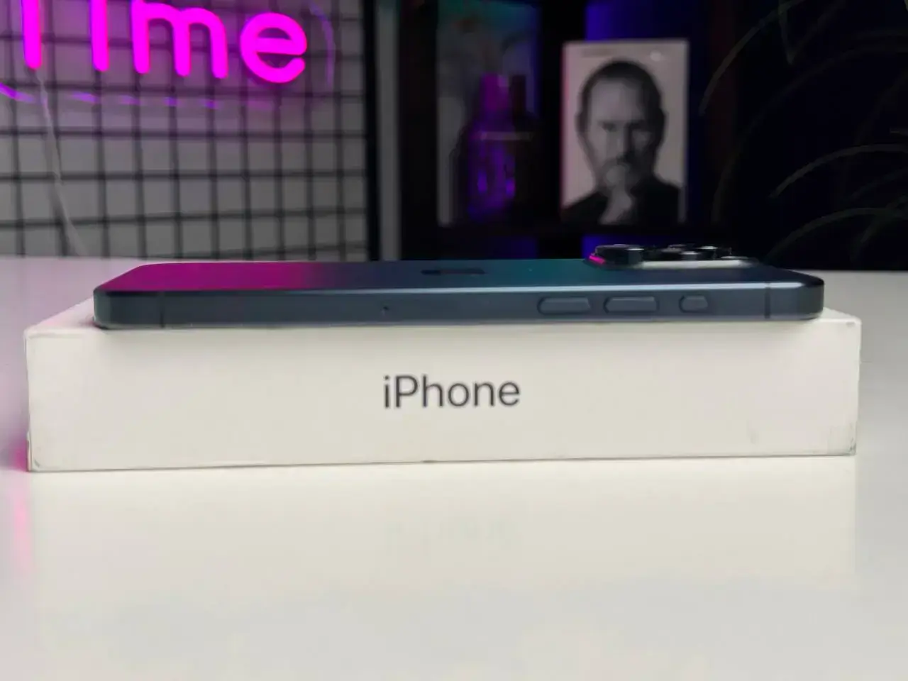 ВЖИВАНИЙ Apple iPhone 15 Pro Max 1TB Blue Titanium (MU7K3) - Стан: гарний | Акумулятор: 92% | Комплектація: повний | Гарантія: 1 міс.