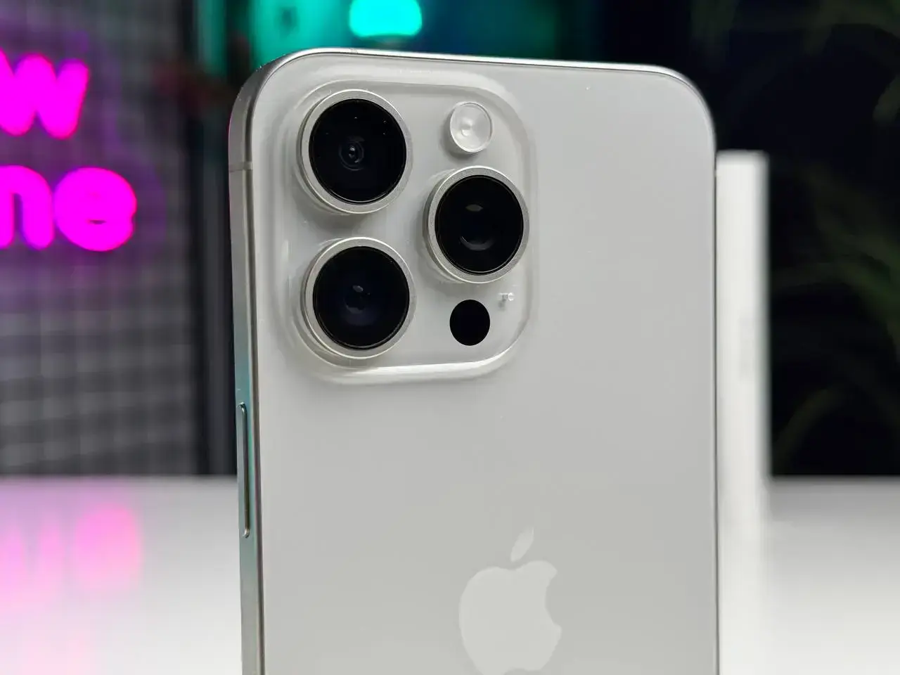 ВЖИВАНИЙ Apple iPhone 15 Pro Max 512GB Natural Titanium (MU7E3) - Стан: гарний | Акумулятор: 88% | Комплектація: повний