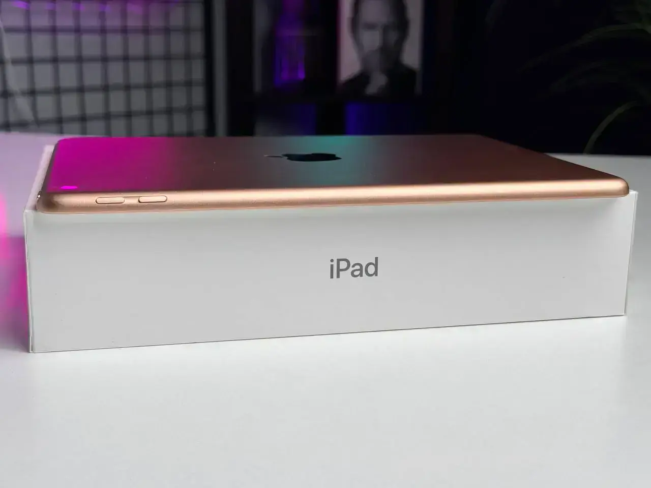 ВЖИВАНИЙ iPad 2018 Wi-Fi 32GB Gold (MRJN2) - Стан: гарний | Комплектація: повний | Гарантія: 1 міс.