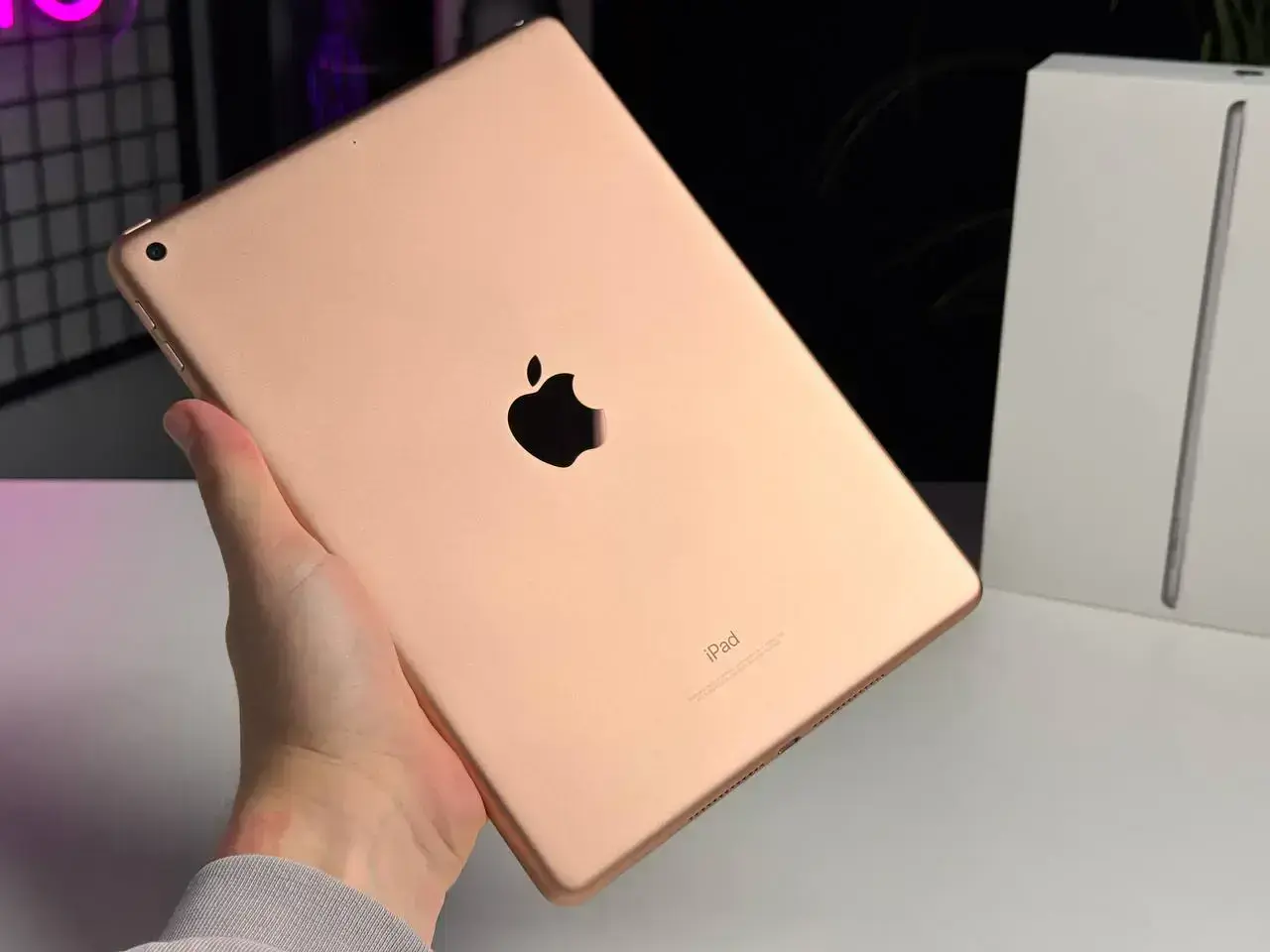 ВЖИВАНИЙ iPad 2018 Wi-Fi 32GB Gold (MRJN2) - Стан: гарний | Комплектація: повний | Гарантія: 1 міс.