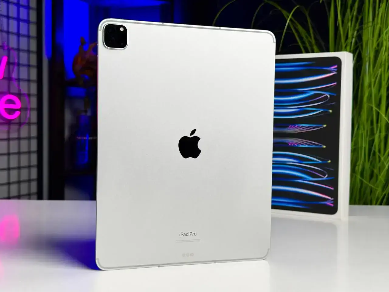 Б/У iPad Pro 12.9" 2022 Wi-Fi + Cellular 2TB Silver (MP673, MP273) - Состояние: хороший | Комплектация: коробка, кабель | Гарантія: 1 мес.