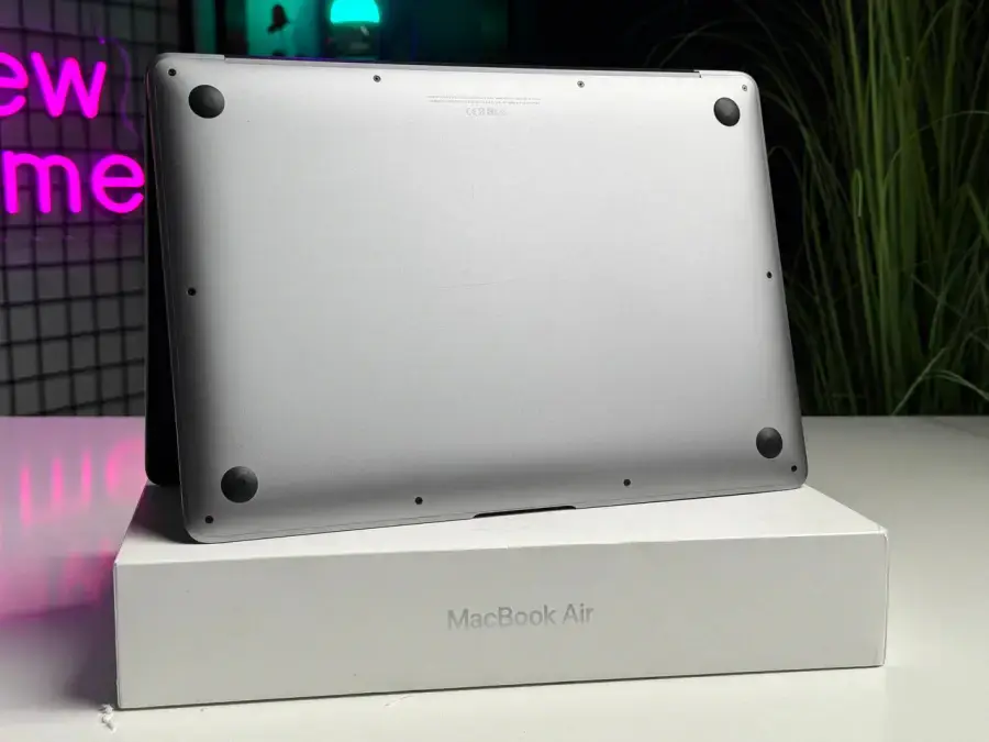 ВЖИВАНИЙ MacBook Air 13" Space Gray 2020 (MWTJ2) - Стан: гарний | Акумулятор: 79% | Комплектація: повний | Гарантія: 3 міс.