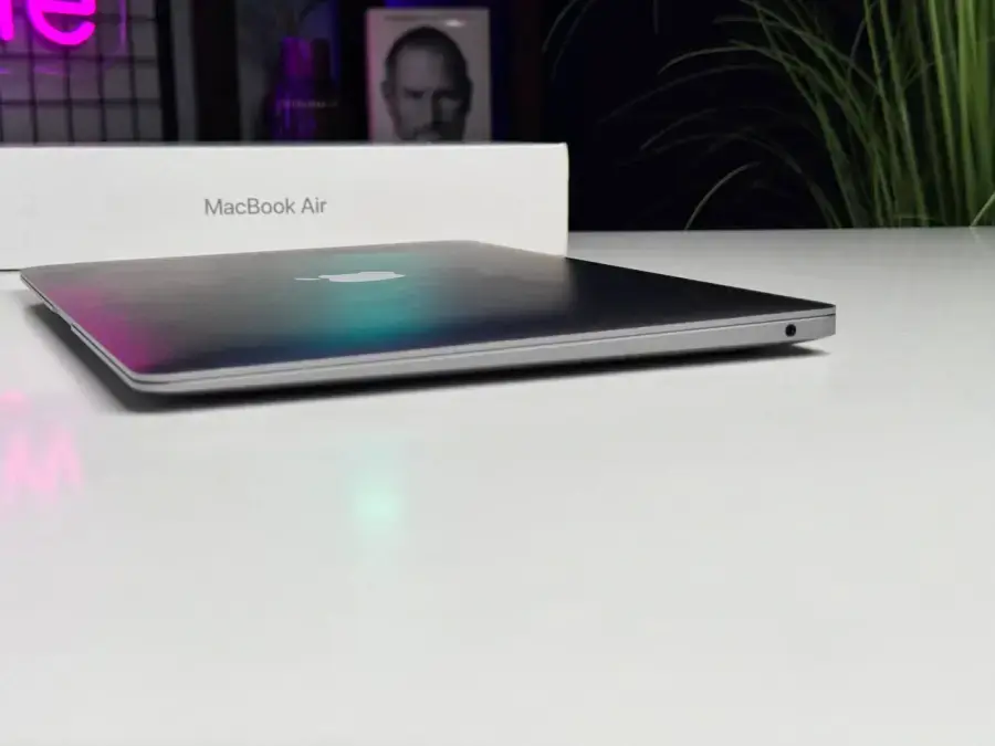 ВЖИВАНИЙ MacBook Air 13" Space Gray 2020 (MWTJ2) - Стан: гарний | Акумулятор: 79% | Комплектація: повний | Гарантія: 3 міс.
