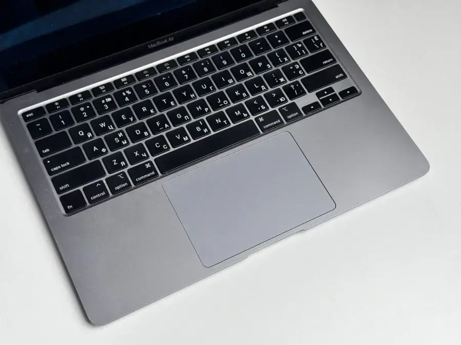 ВЖИВАНИЙ MacBook Air 13" Space Gray 2020 (MWTJ2) - Стан: гарний | Акумулятор: 79% | Комплектація: повний | Гарантія: 3 міс.