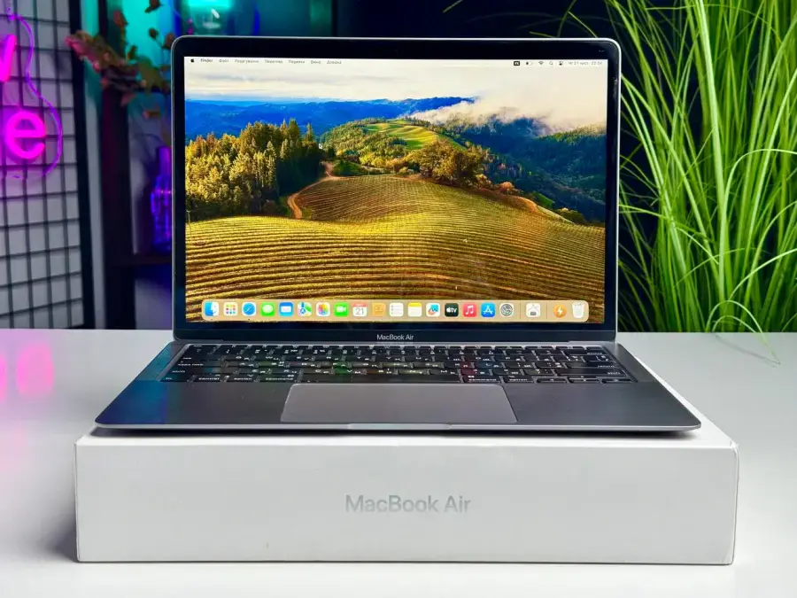 ВЖИВАНИЙ MacBook Air 13" Space Gray 2020 (MWTJ2) - Стан: гарний | Акумулятор: 79% | Комплектація: повний | Гарантія: 3 міс.