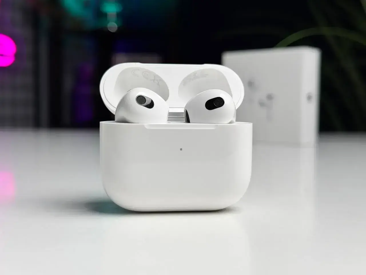 OPEN BOX Наушники Apple AirPods 3 with Lightning Charging Case (MPNY3) - Состояние: хороший | Аккумулятор: 100% | Комплектация: полный | Гарантія: 1 мес.