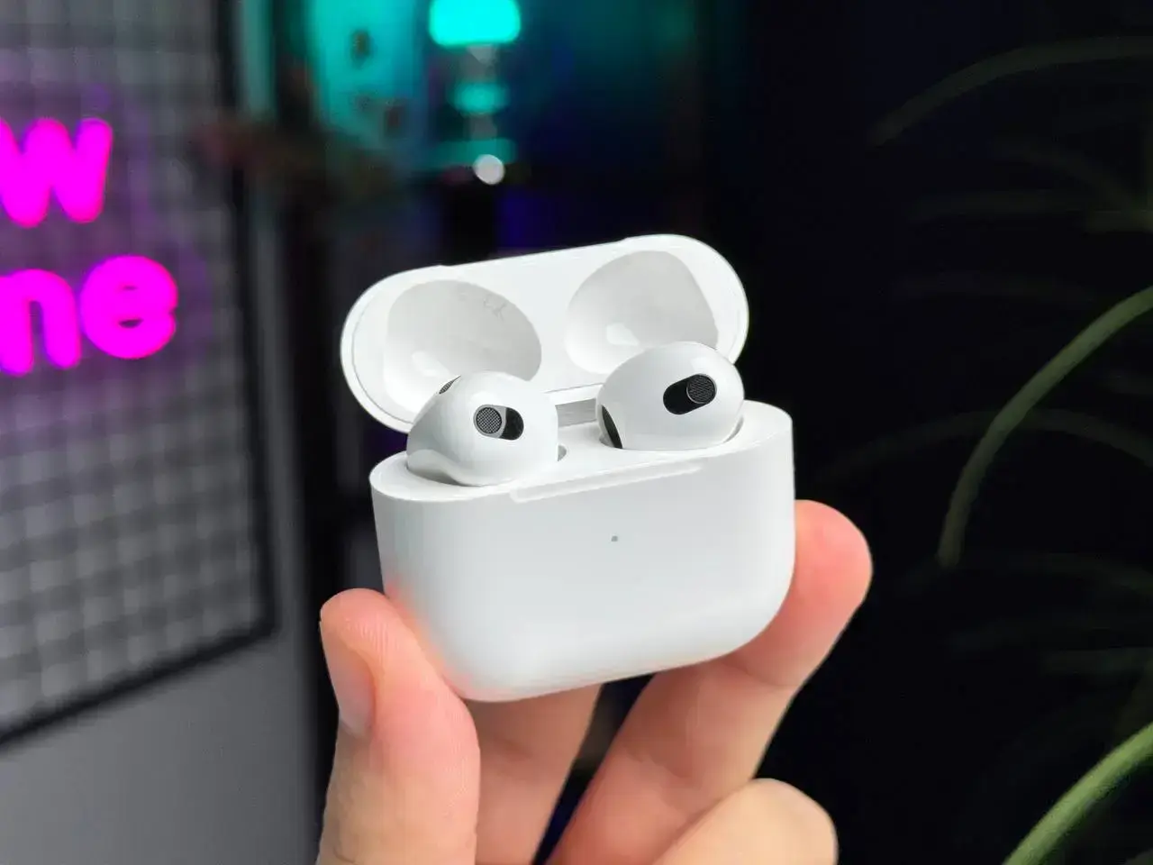 OPEN BOX Наушники Apple AirPods 3 with Lightning Charging Case (MPNY3) - Состояние: хороший | Аккумулятор: 100% | Комплектация: полный | Гарантія: 1 мес.