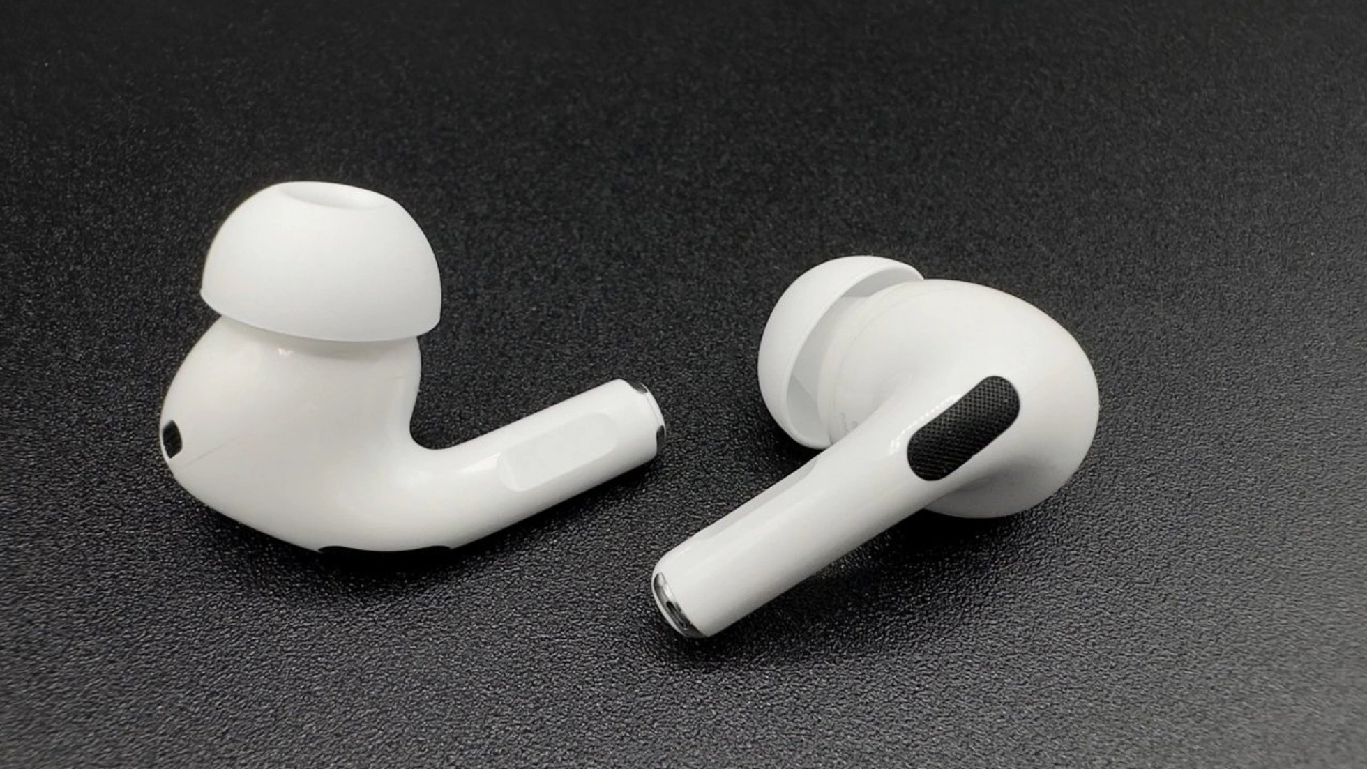 AirPods Pro 3: нові функції здоров'я та камери для ШІ