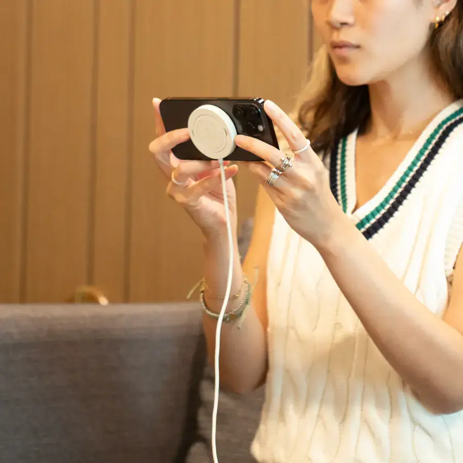 Бездротовий зарядний пристрій Native Union SnapStand Qi2 - Black (SNST-QI2-BLK)