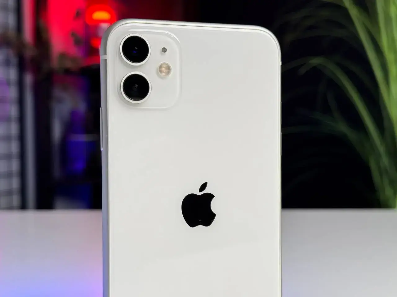 ВЖИВАНИЙ Apple iPhone 11 64GB White (MHCQ3, MHDC3) - Стан: гарний | Акумулятор: 100% | Комплектація: iPhone | Гарантія: 1 міс.
