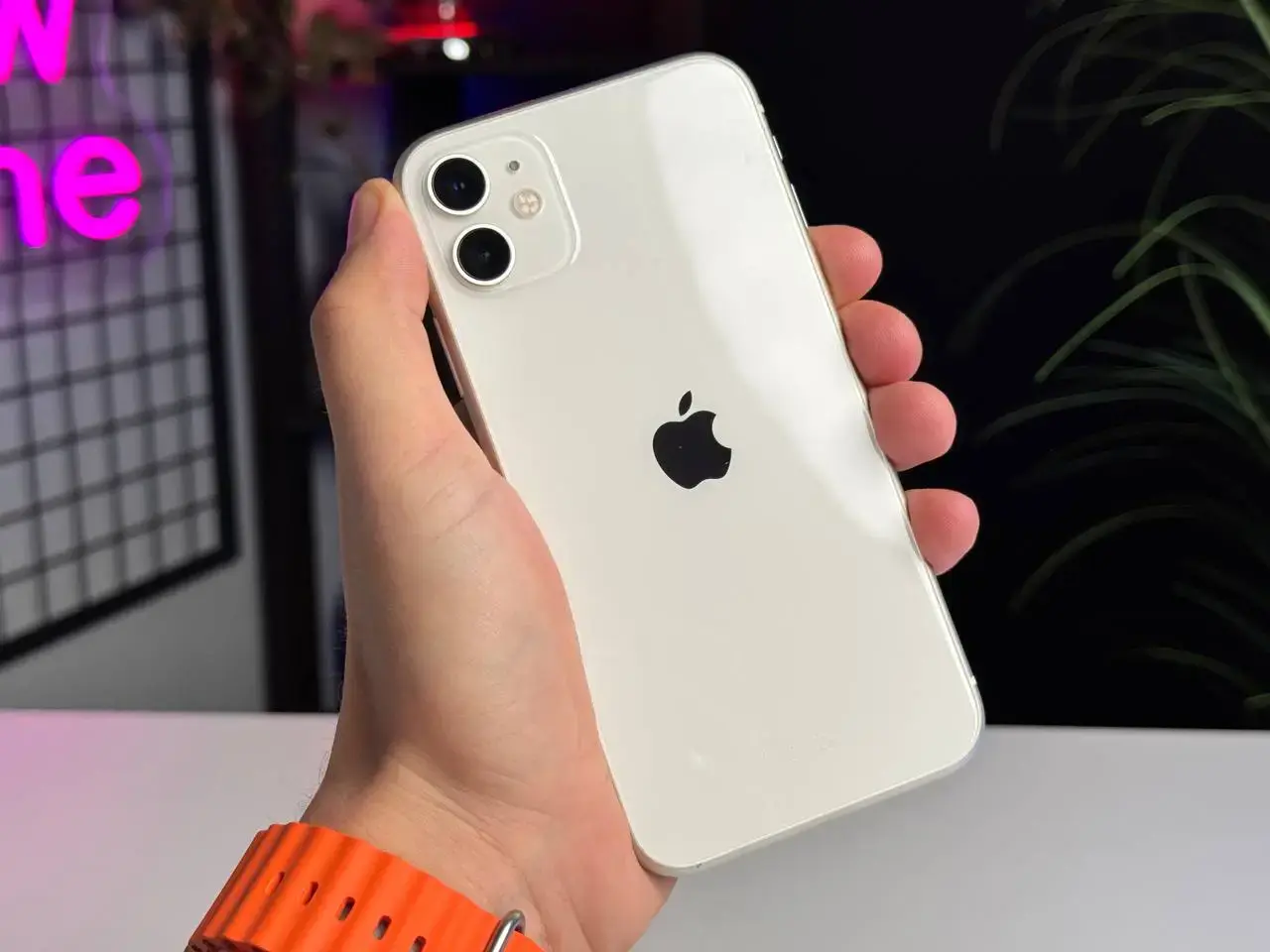 ВЖИВАНИЙ Apple iPhone 11 64GB White (MHCQ3, MHDC3) - Стан: гарний | Акумулятор: 100% | Комплектація: iPhone | Гарантія: 1 міс.