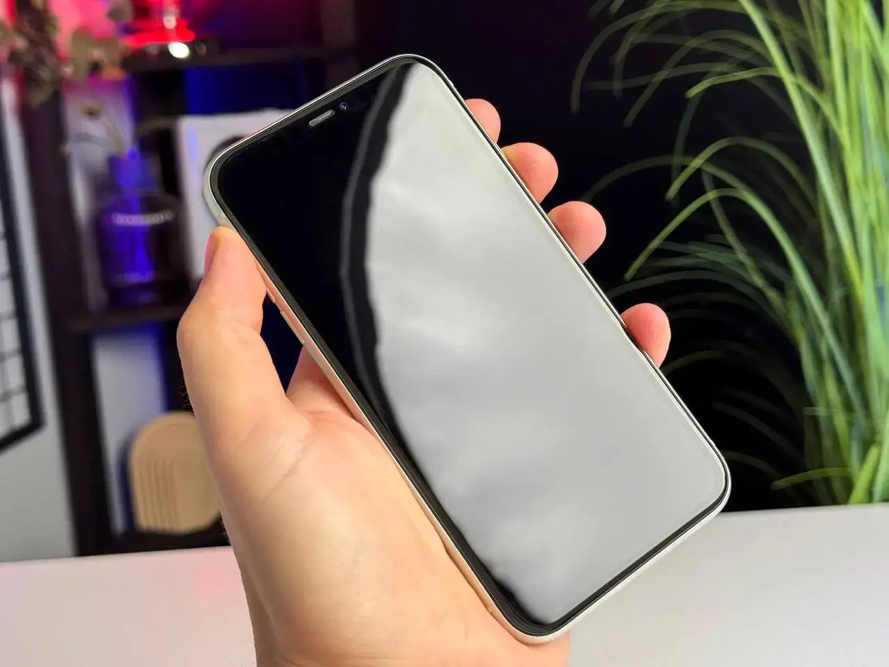 ВЖИВАНИЙ Apple iPhone 11 64GB White (MHCQ3, MHDC3) - Стан: гарний | Акумулятор: 100% | Комплектація: iPhone | Гарантія: 1 міс.