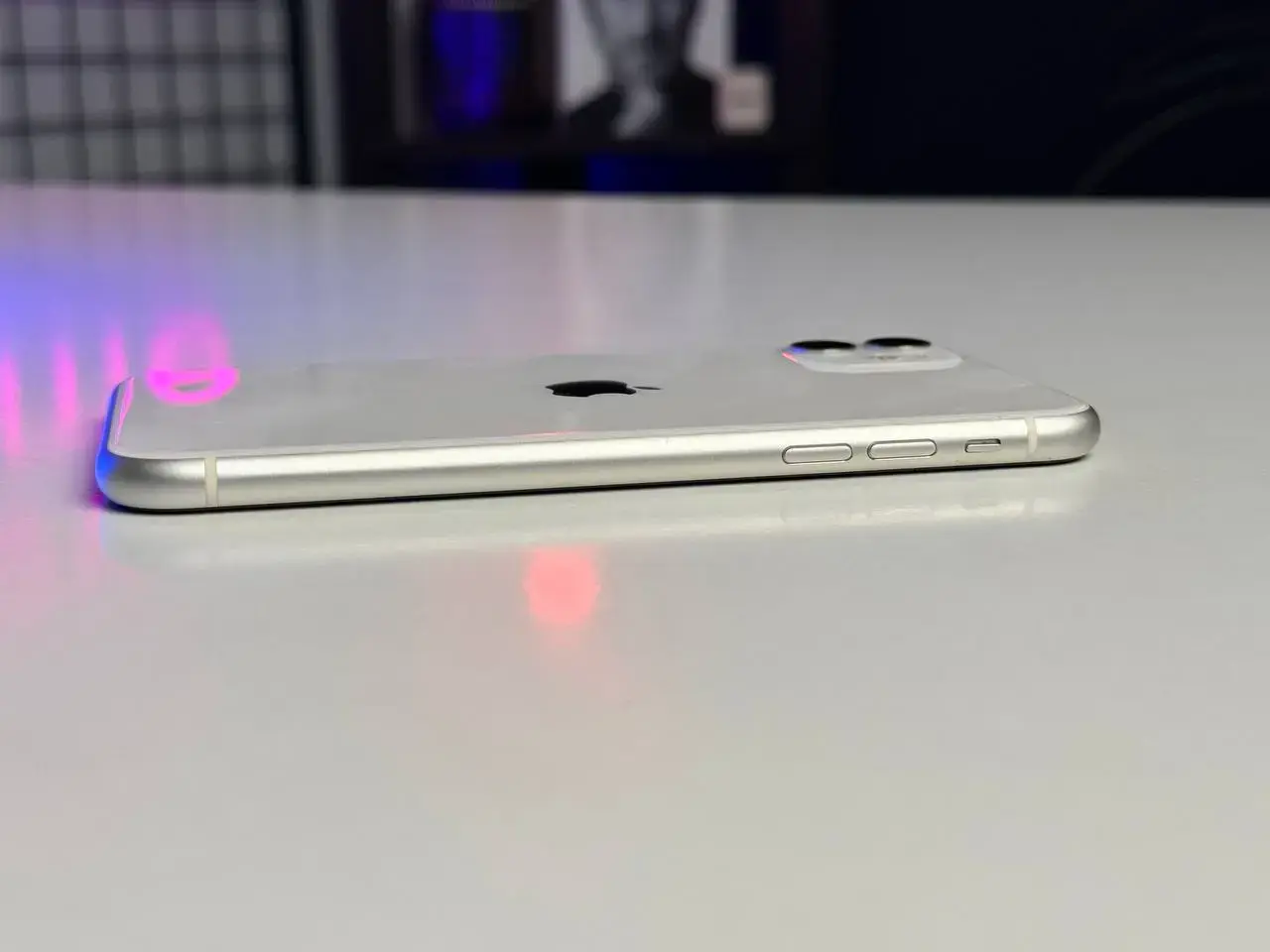 ВЖИВАНИЙ Apple iPhone 11 64GB White (MHCQ3, MHDC3) - Стан: гарний | Акумулятор: 100% | Комплектація: iPhone | Гарантія: 1 міс.
