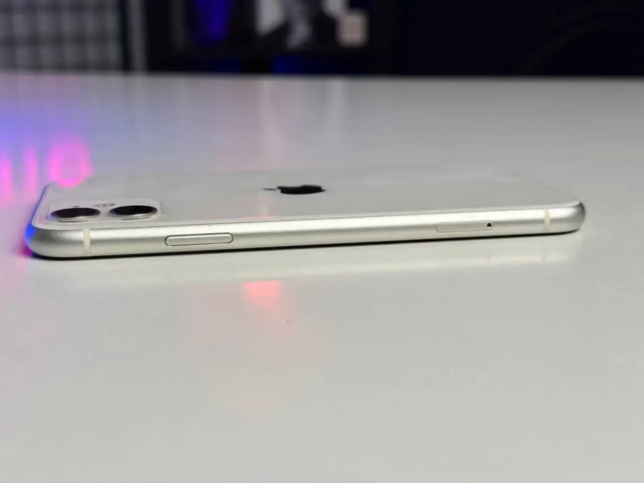 ВЖИВАНИЙ Apple iPhone 11 64GB White (MHCQ3, MHDC3) - Стан: гарний | Акумулятор: 100% | Комплектація: iPhone | Гарантія: 1 міс.