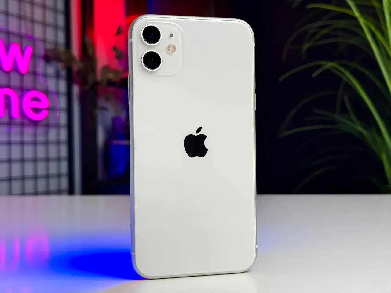 Б/У Apple iPhone 11 64GB White (MHCQ3, MHDC3) - Состояние: хороший | Аккумулятор: 100% | Комплектация: iPhone | Гарантія: 1 мес.